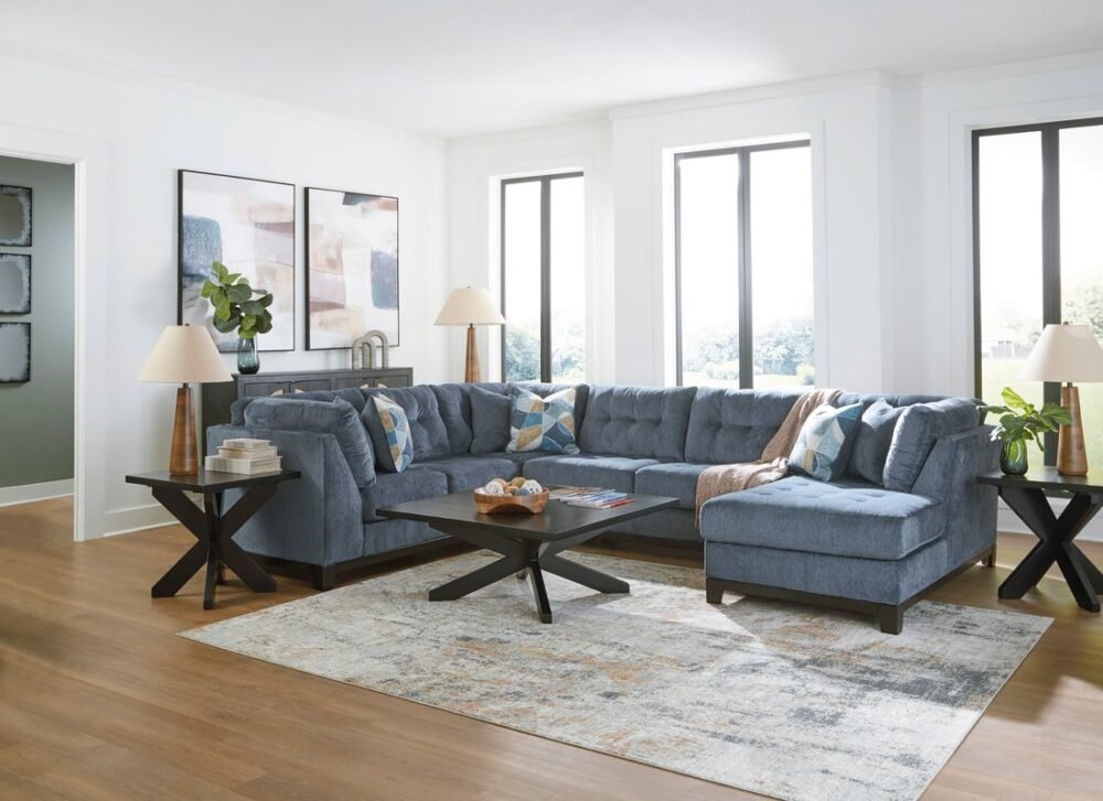 33003-38-34-17-t461_orig.jpg Ashley 330-03 - Sectional
